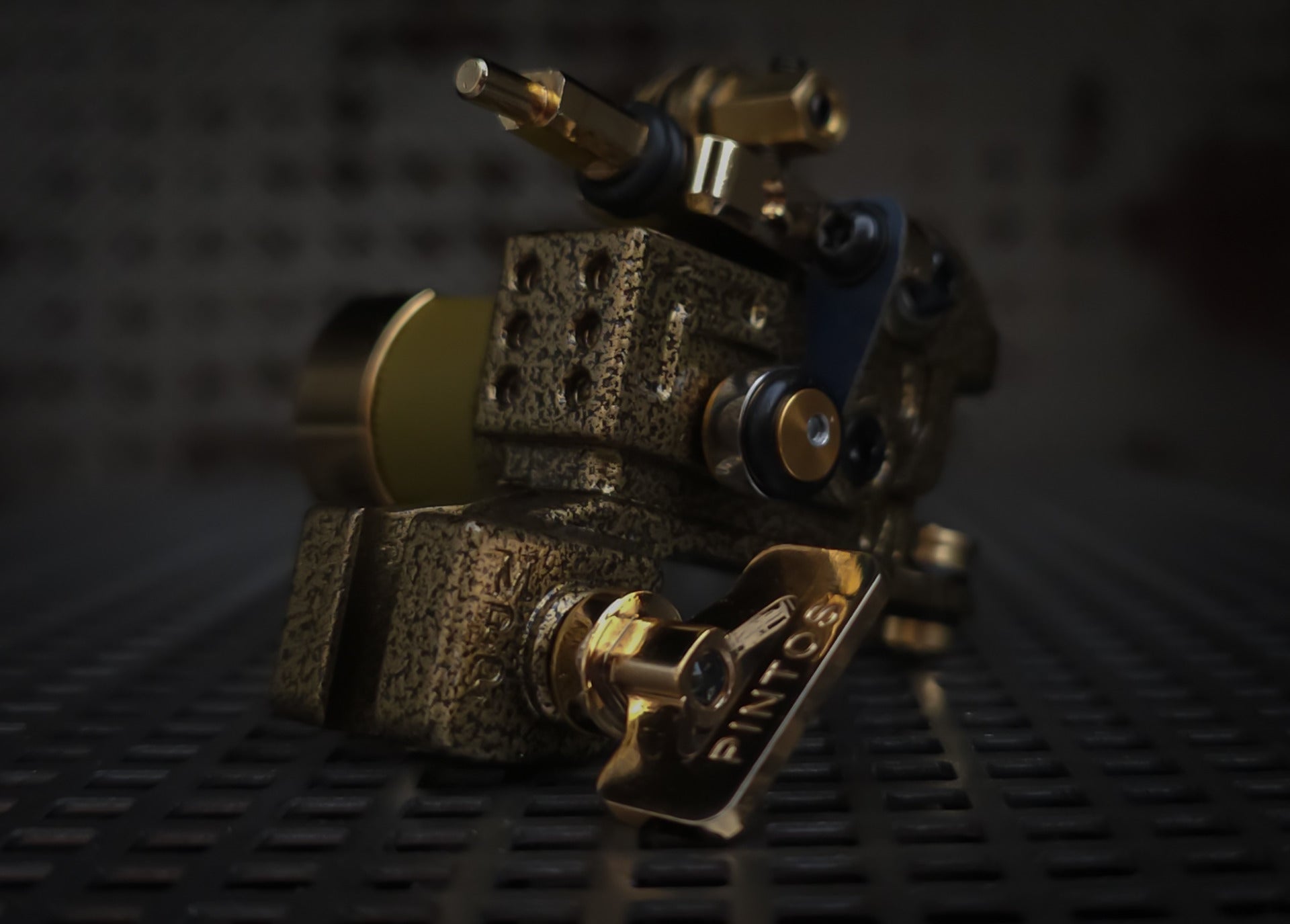 Inca Gold Liner Tattoo Machine by Martin Pintos P.