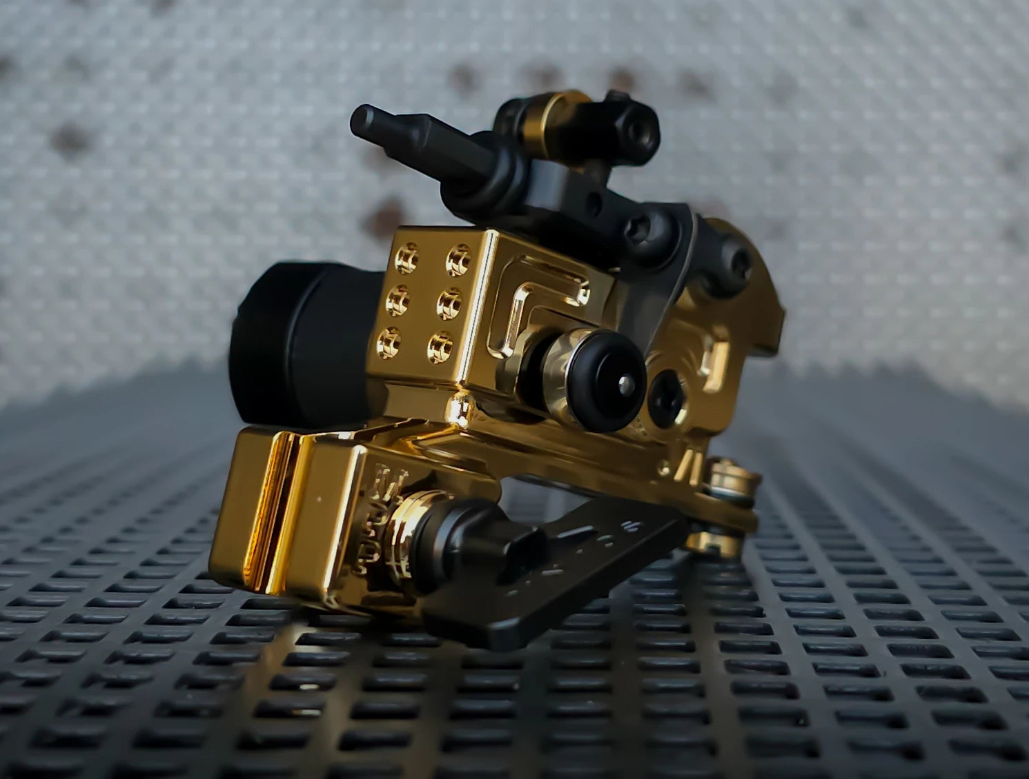 True Gold and Black Liner Tattoo Machine by Martin Pintos P.