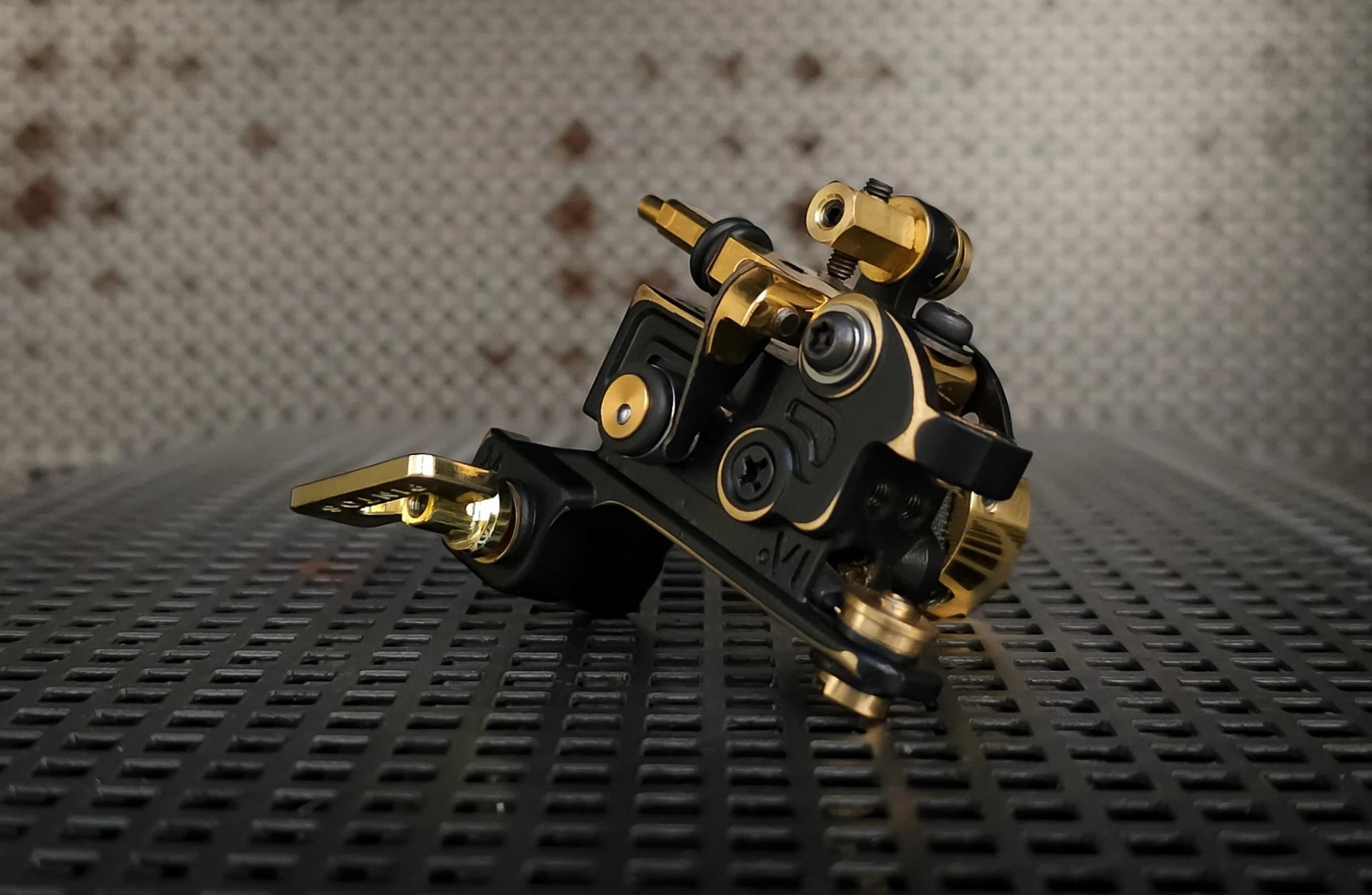 Black Garage Liner Tattoo Machine by Martin Pintos P.